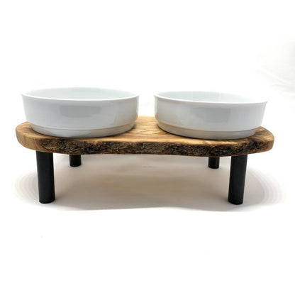 RUSTY PLUS feeding station (2 x 0.9 liter porcelain bowl) “jacked up” for food and water